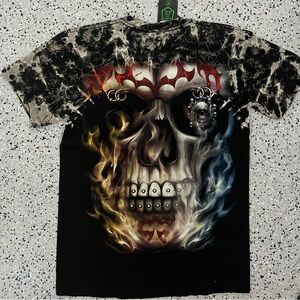 Glow in the Dark 3D SKULL ON FIRE SHIRT. NWT